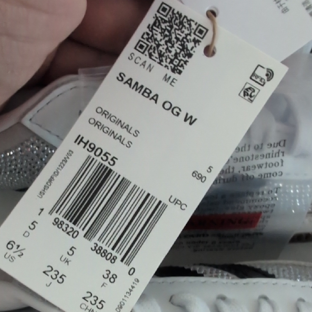 Adidas Glittering Silver and Black Sneakers - Picture 11 of 11